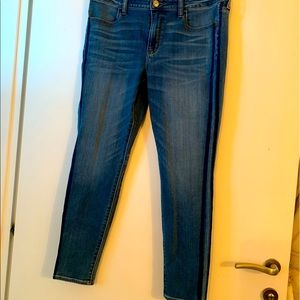 American Eagle Super Stretch Jegging